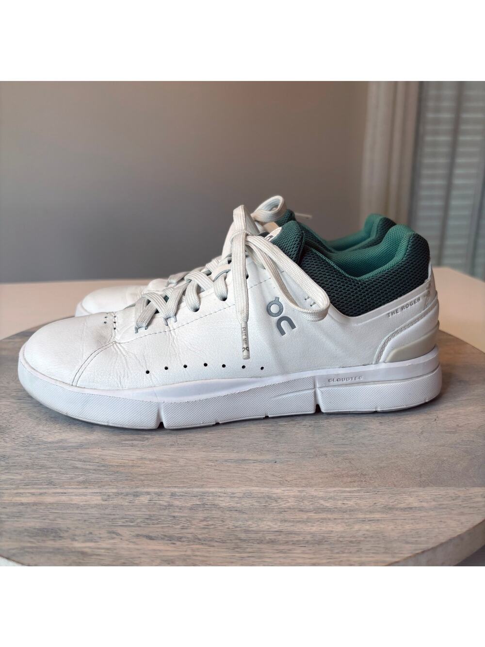 On Cloud Running The Roger Advantage Leather Sneakers Women's Size 7.5